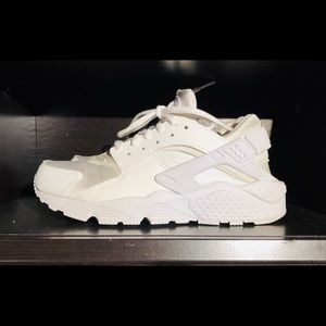 Nike All White Huaraches